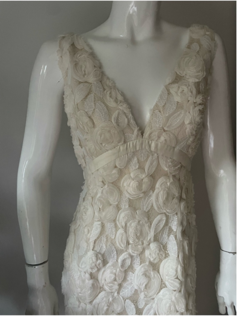 Sleeveless V-Neck Lace Midi Dress in Cream Cream 3D Floral - Picture 2 of 11